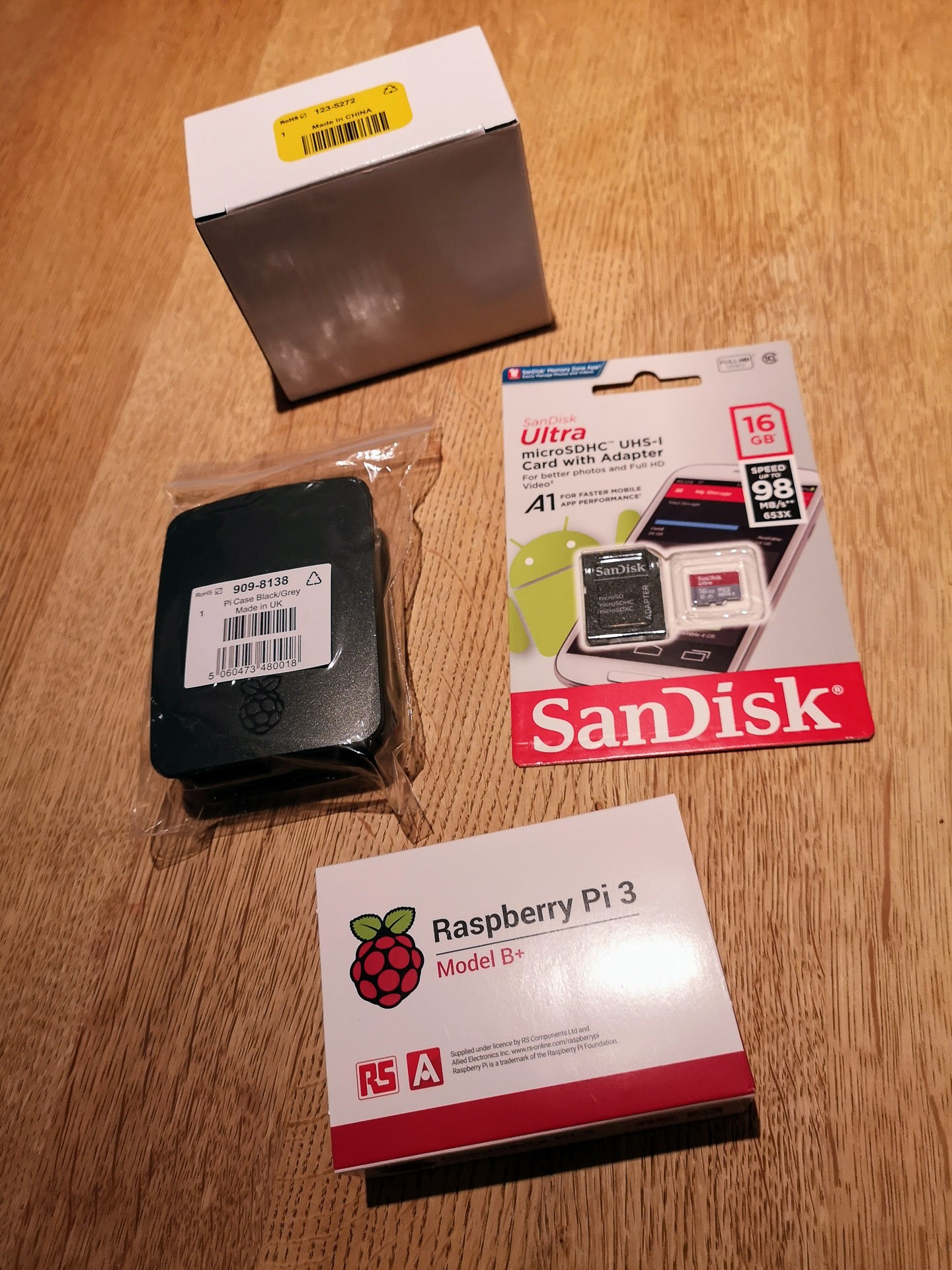 Raspberry Pi 3 i byggsats.