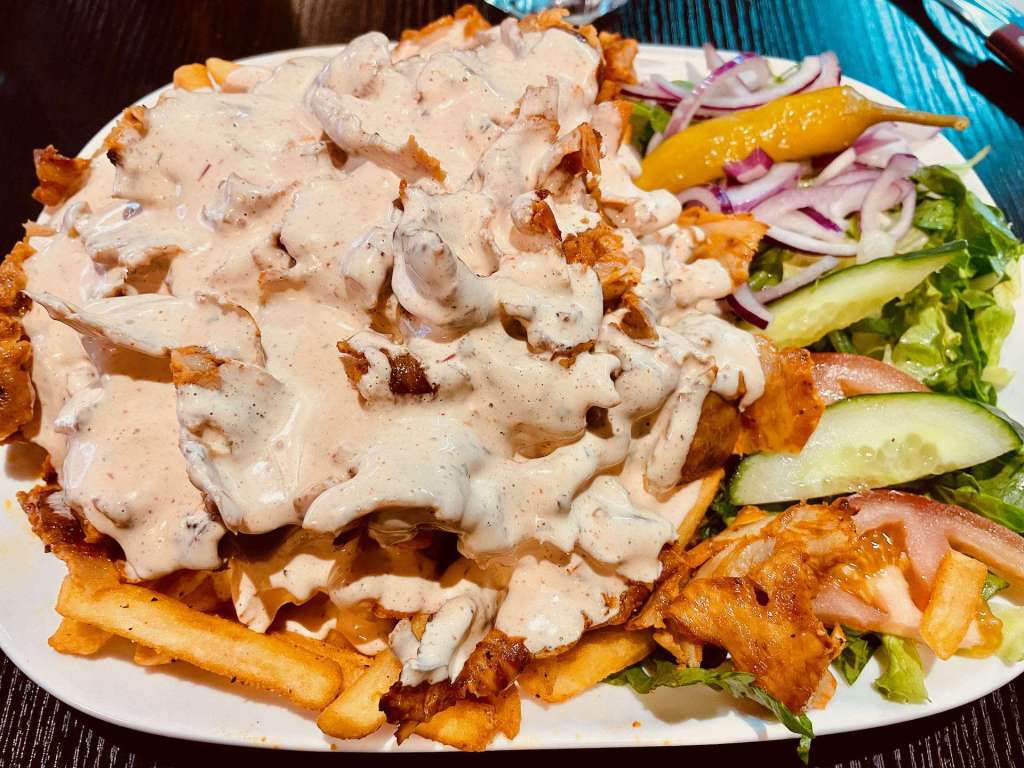 Kebabtallrik från Amanos Restaurang & Pizzeria.