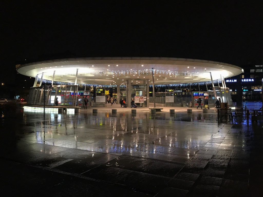 En realtidsavgångstavla för Hyllie&nbsp;station